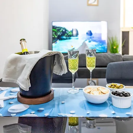 - Two Bedroom Lägenhet Msida